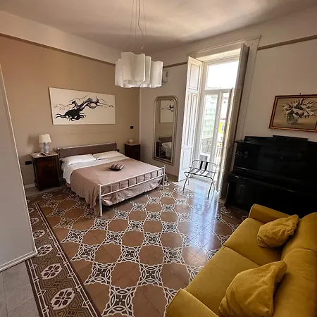 Bed & Breakfast L'una Di Notte Salerno