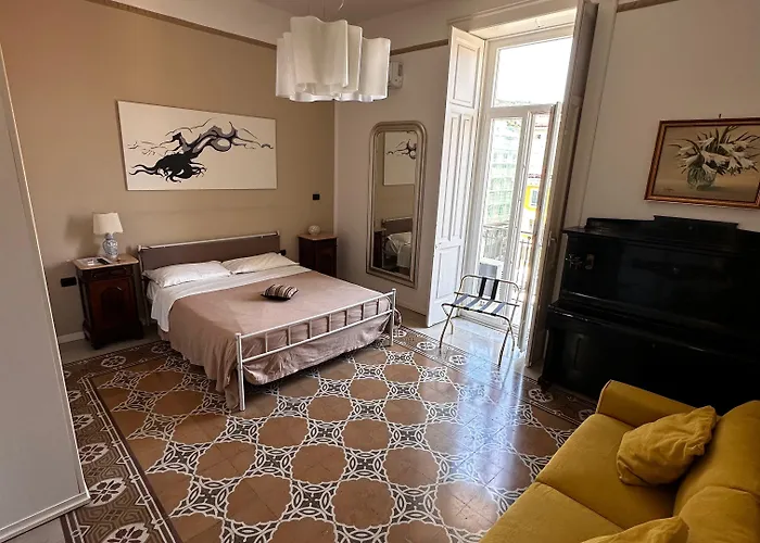 Bed & Breakfast L'una Di Notte Salerno