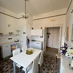 L'una Di Notte Bed & Breakfast 3*